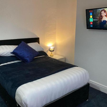 Agapi Apartment - Sea View Sleeps Ten Blackpool Eksteriør billede