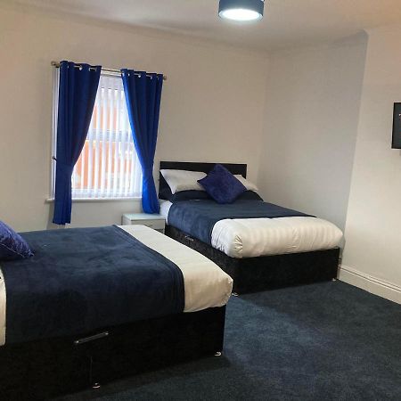 Agapi Apartment - Sea View Sleeps Ten Blackpool Eksteriør billede