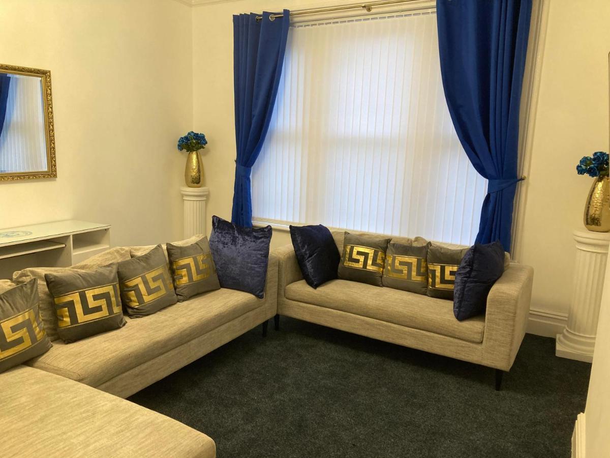 Agapi Apartment - Sea View Sleeps Ten Blackpool Eksteriør billede